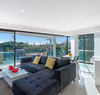 The Princess of Bulimba - Executive 3BR Bulimba Apartment with Large Balcony Next to Oxford St - Accommodation Gladstone