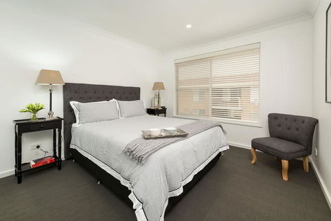 The Provincial - Central & Sophisticated - Accommodation Gladstone 3