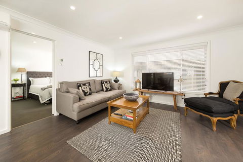 The Provincial - Central & Sophisticated - Accommodation Gladstone 2