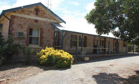 The Quarters @ BDH - Accommodation Gladstone 0