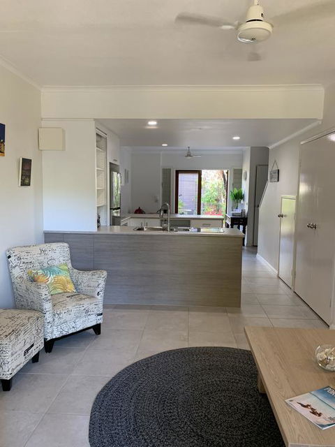 The Queenslander Fullmoon - Accommodation Gladstone 3