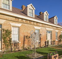 The Racecourse Inn - Accommodation Gladstone