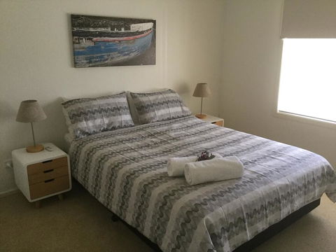 The Red Door - Accommodation Gladstone 3