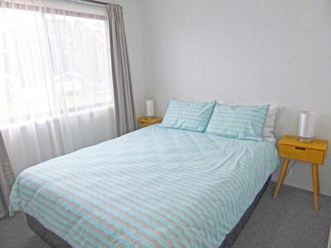The Relax Shack @ Culburra Beach Sleeps 7 - Accommodation Gladstone 3