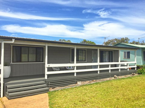 The Relax Shack @ Culburra Beach Sleeps 7 - Accommodation Gladstone 0