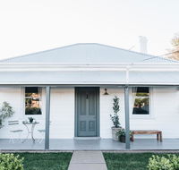 The Repose - Boutique Cottage - Accommodation Gladstone