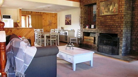 The Retreat On Matthew - Accommodation Gladstone 0