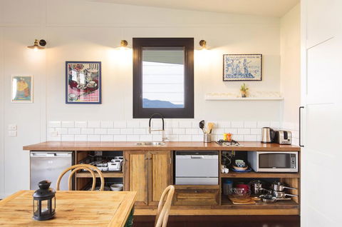 The Ridge Eco-Cabin A Secret Place To Slow Down - Accommodation Gladstone 3