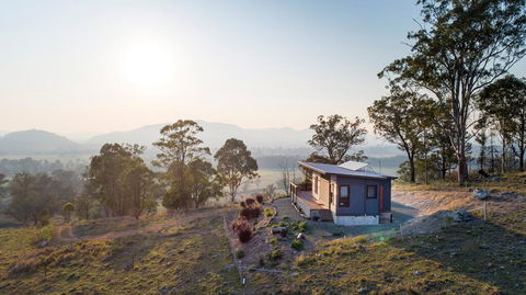 The Ridge Eco-Cabin A Secret Place To Slow Down - Accommodation Gladstone 1