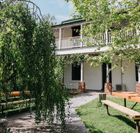 The Robin Hood Inn - Accommodation Gladstone