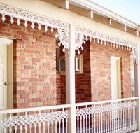 The Rose Hotel  Motel - Accommodation Gladstone