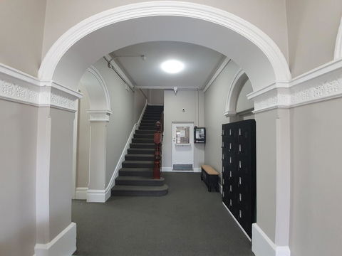 The Royal Hotel - Accommodation Gladstone 1