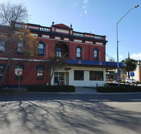 The Royal Hotel - Accommodation Gladstone