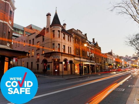 The Russell Hotel - Accommodation Gladstone 0