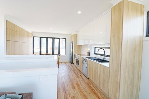 The Shore Break 6 Apartment - Accommodation Gladstone 2