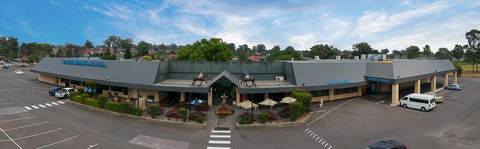 The Sportsman's Hotel - Accommodation Gladstone 2