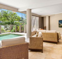 The Stanwell Beach Glass House - beach  pool - Accommodation Gladstone