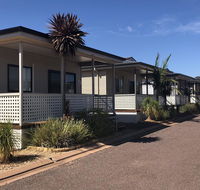 The Sundowner Cabin  Tourist Park - Accommodation Gladstone