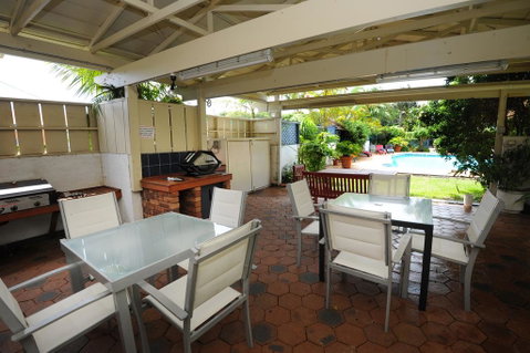 The Tahitian Holiday Apartments - Accommodation Gladstone 2