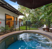 The Tropical Sanctuary - Accommodation Gladstone