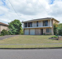 The Verandah' 9 Hanson Avenue - fantastic child friendly home - Accommodation Gladstone