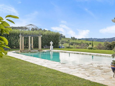 The Villa @ Linden Hall Highlands Luxury - Accommodation Gladstone 2