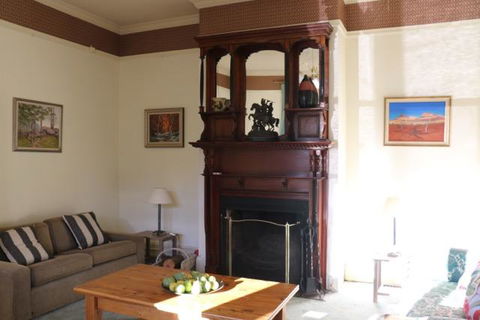 The White House - Accommodation Gladstone 3
