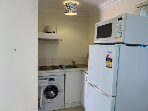 Thornleigh Garden View, Comfortable & Tranquil - Accommodation Gladstone 2