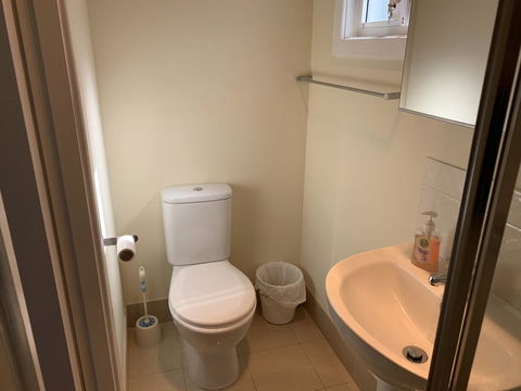 Thornleigh Garden View, Comfortable & Tranquil - Accommodation Gladstone 3