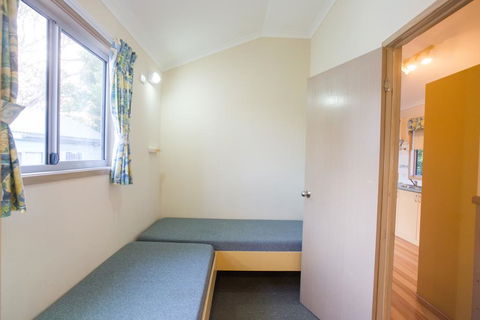 Thou Walla Sunset Retreat - Accommodation Gladstone 1