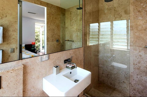 Three Bays Coolum - Accommodation Gladstone 1