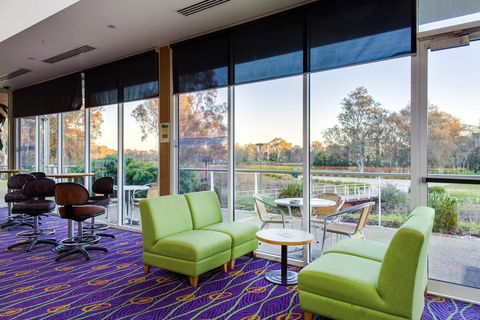 Thurgoona Country Club Resort - Accommodation Gladstone 1