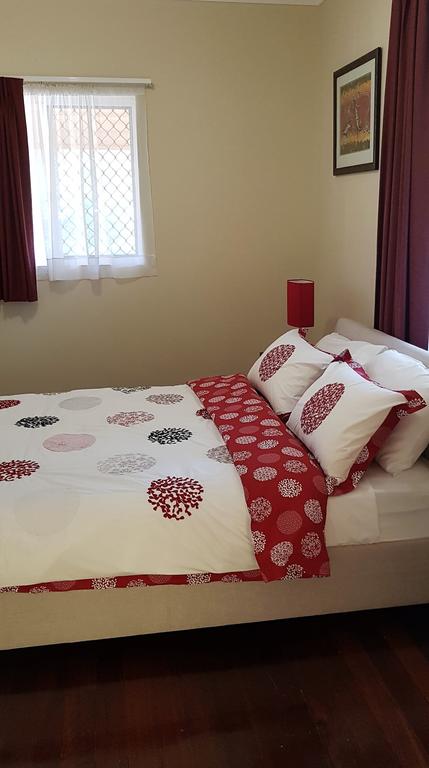 Tillbrook Cottage - Accommodation Gladstone 3