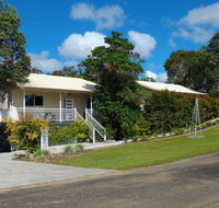 Tinaroo Sunset Retreat - Accommodation Gladstone