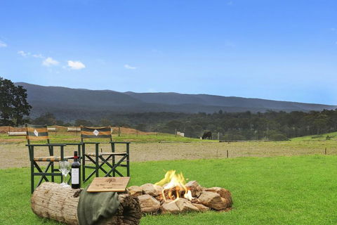 TINY HOME......BIG Views - Accommodation Gladstone 2