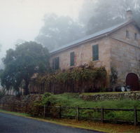 Tizzana Winery Bed and Breakfast - Accommodation Gladstone
