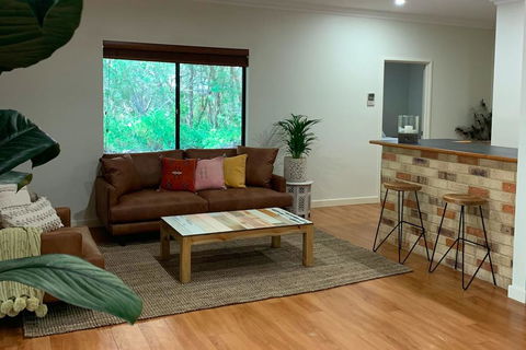 Toby's Escape - Accommodation Gladstone 1