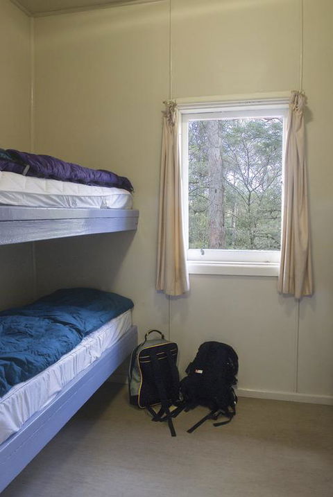 Toms Cabin - Accommodation Gladstone 3