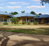 Tooleybuc River Retreat Villas - Accommodation Gladstone