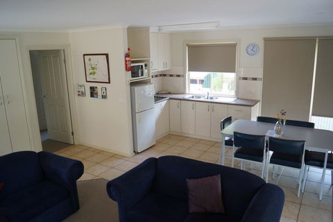 Tooleybuc River Retreat Villas - Accommodation Gladstone 1