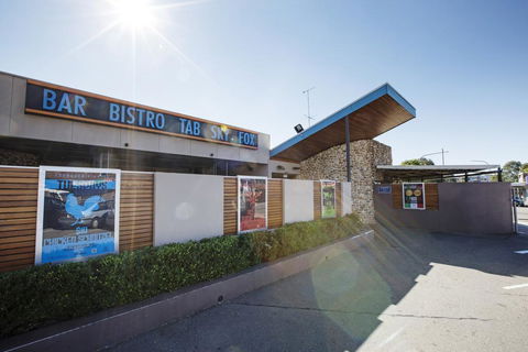 Toongabbie Hotel - Accommodation Gladstone 3