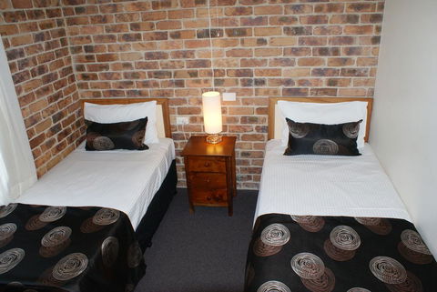 Toowong Villas - Accommodation Gladstone 2