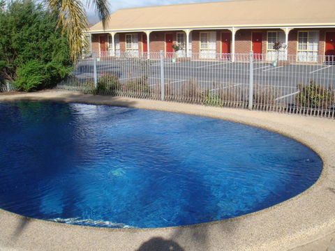Top Of The Town Motel - Accommodation Gladstone 1