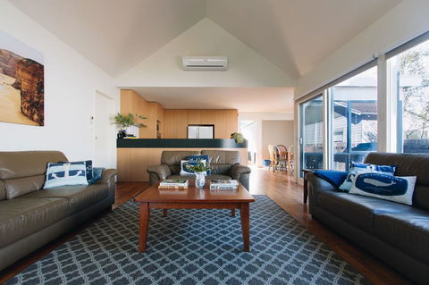 Torquay Retreats Aus - Eighteen Beach - Accommodation Gladstone 2