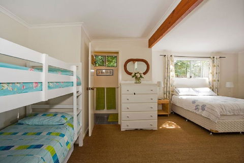 Torquay Retreats Aus - ThirtyOne Pride - Accommodation Gladstone 2