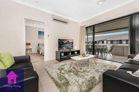 Townsville Luxury Spacious Apt 3 BR-2BTH Pools - Accommodation Gladstone 1