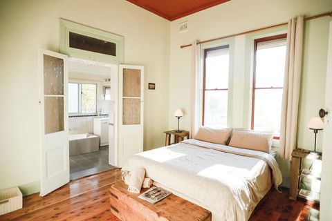 Tracton Homestead - Accommodation Gladstone 3