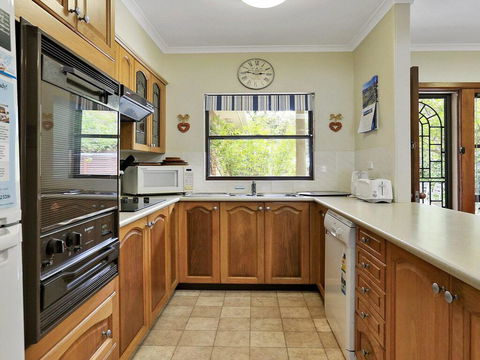 Tradewinds @ The Bay - All The Comforts Of Home - Accommodation Gladstone 1