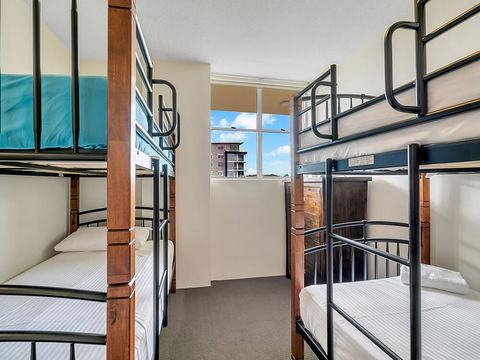 Tradewinds Apartments - Accommodation Gladstone 3