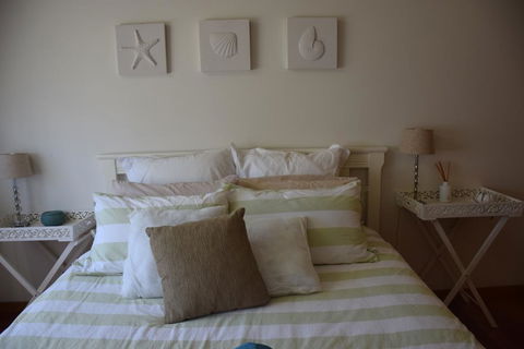 Tranquillity Beach House - Accommodation Gladstone 2